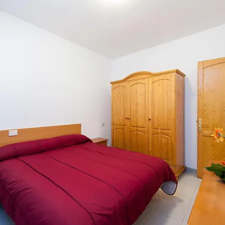 Blasco Ibanez Holiday Apartments *